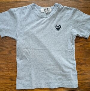 Comme Des Garçons PLAY Authentic Embroidered Heart T-shirt Small